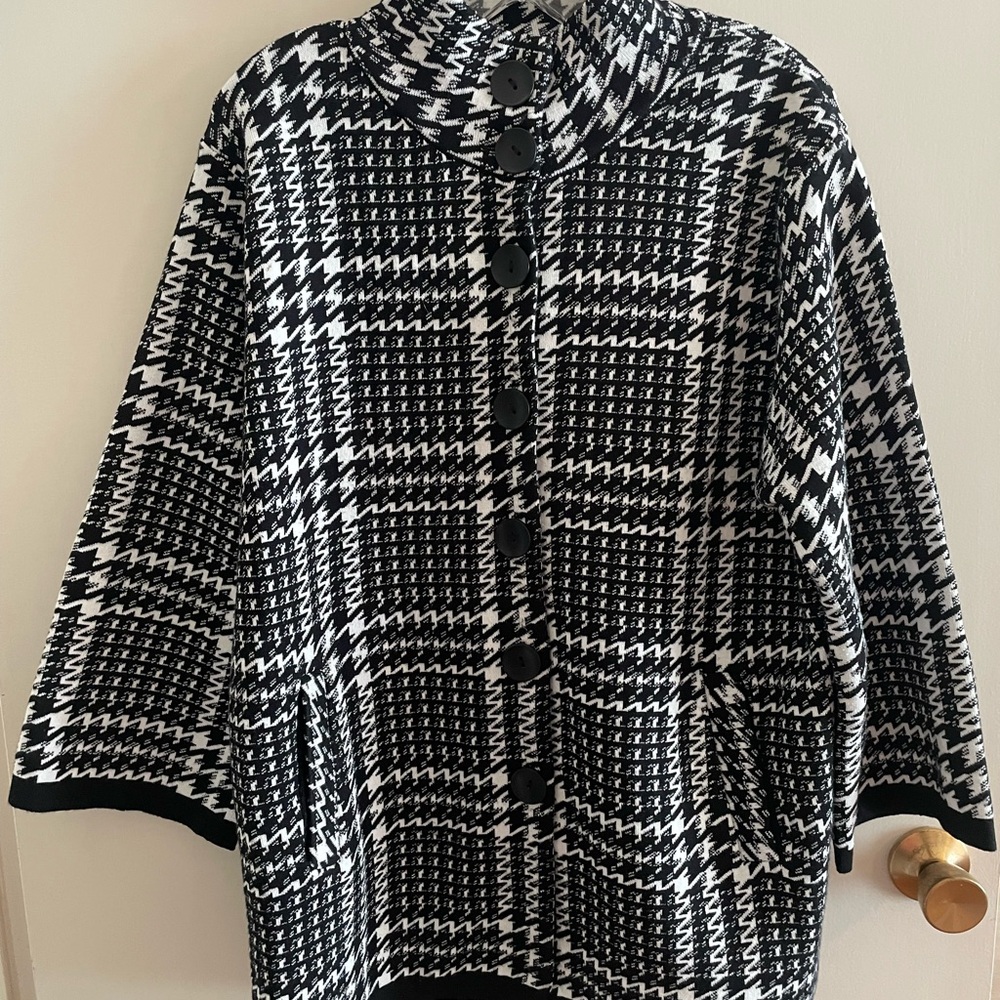 ALIN Black and White Houndstooth Jacket